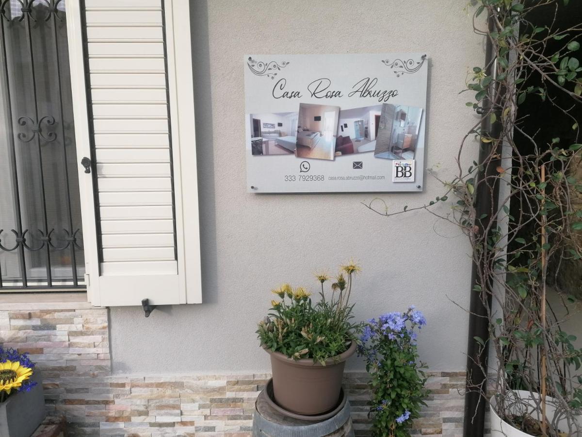 Casa Rosa Abruzzo Bed & Breakfast Musellaro Eksteriør bilde